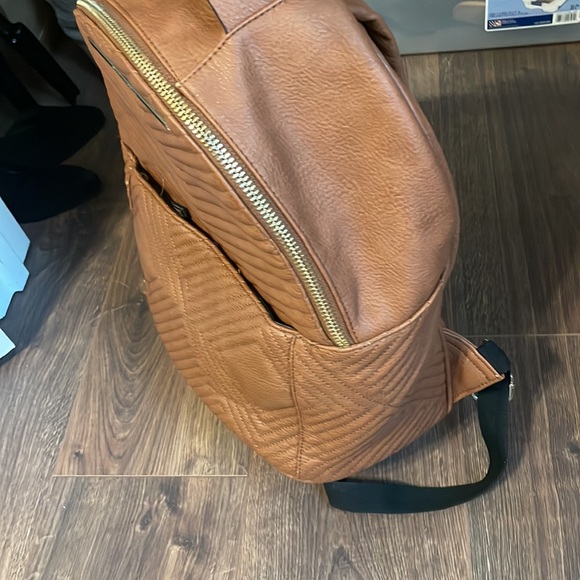 Brown Steve Madden backpack - Picture 3 of 4